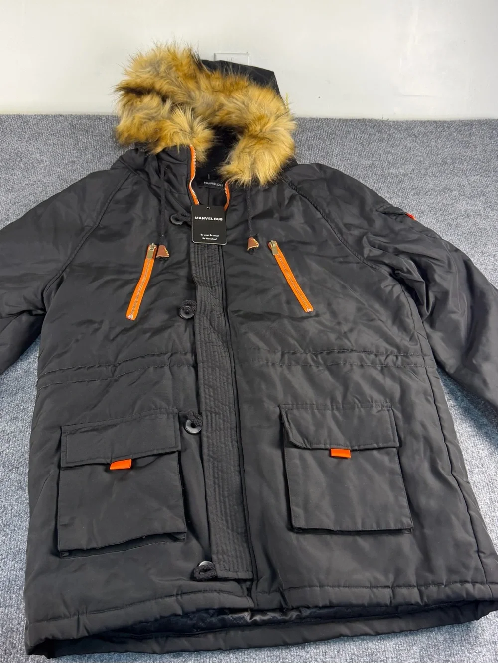 🧥 NWT Manvelous Black Parka — Fur Hood 🧥